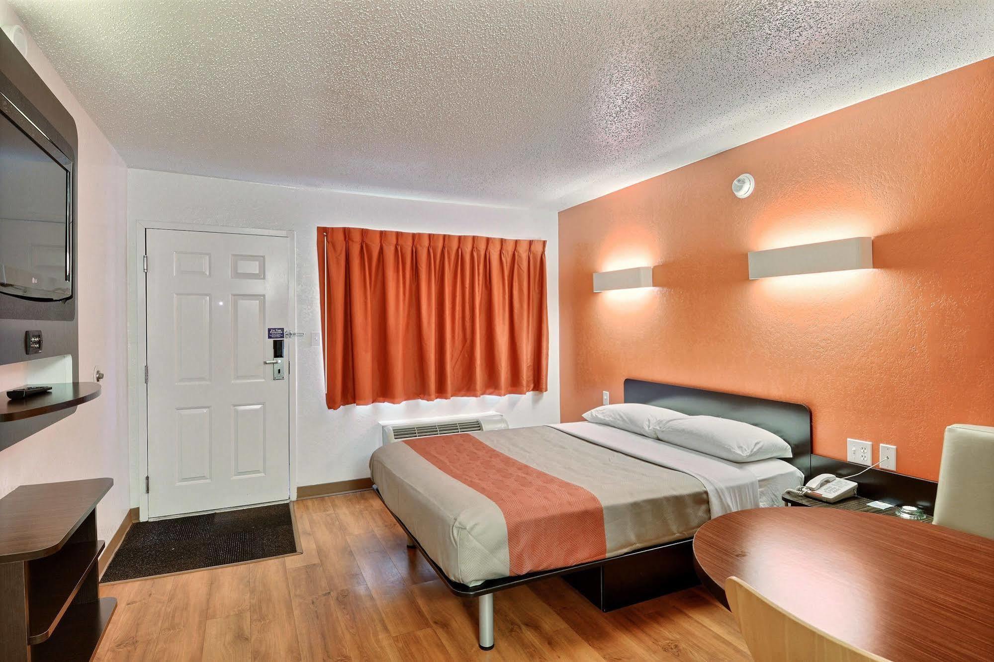 Motel 6-Tewksbury, Ma - Boston Экстерьер фото