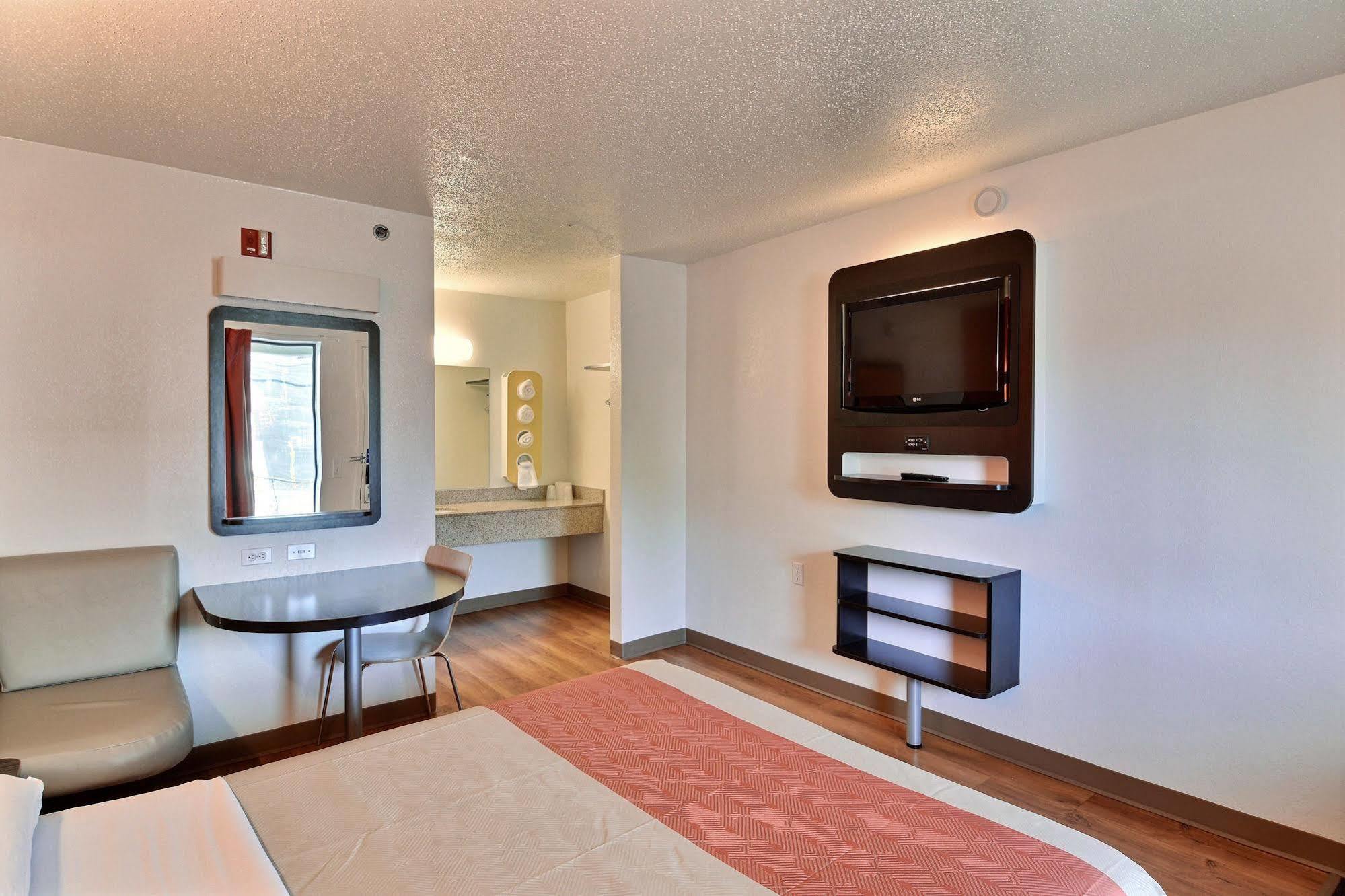 Motel 6-Tewksbury, Ma - Boston Экстерьер фото