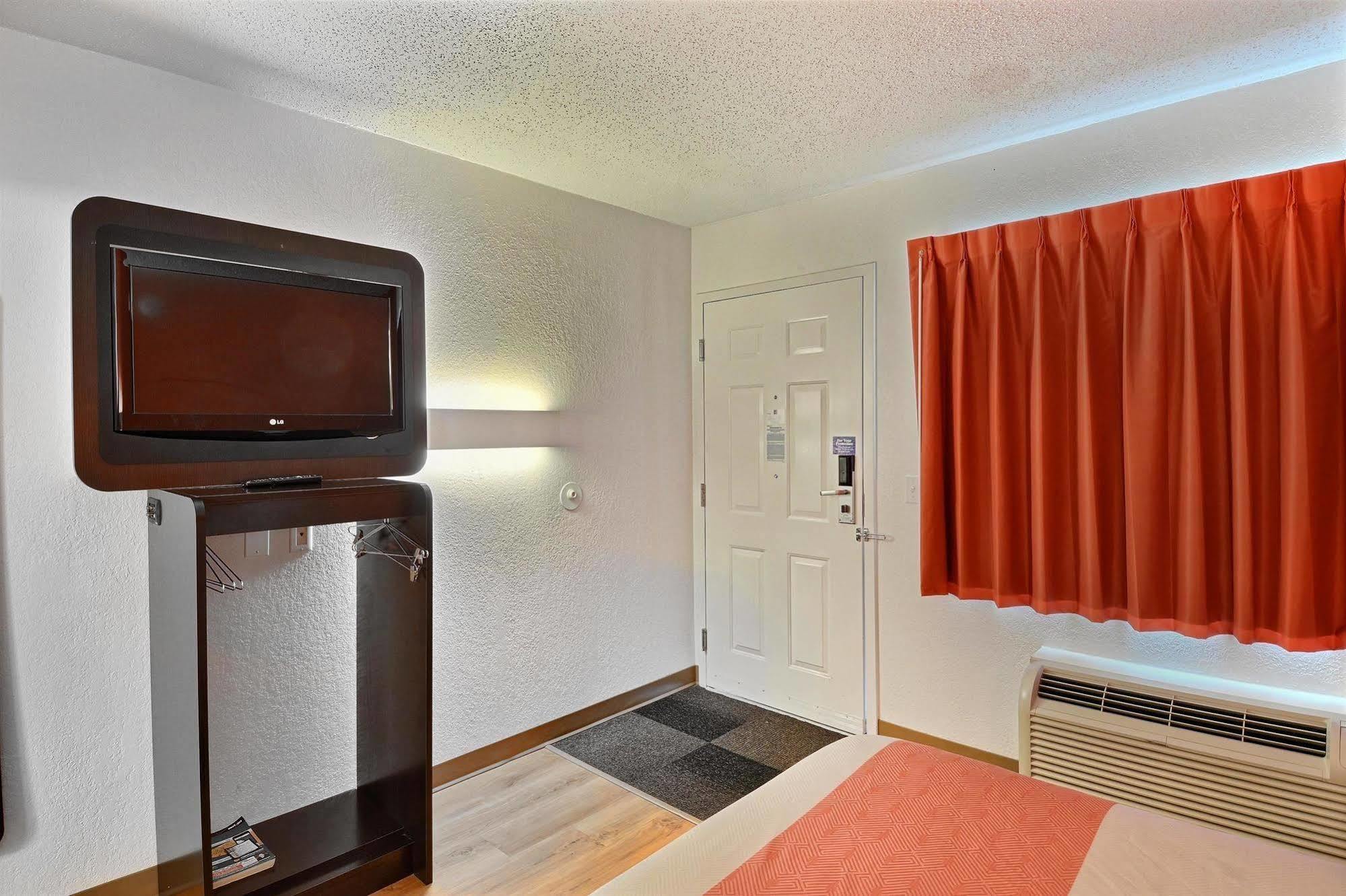 Motel 6-Tewksbury, Ma - Boston Экстерьер фото