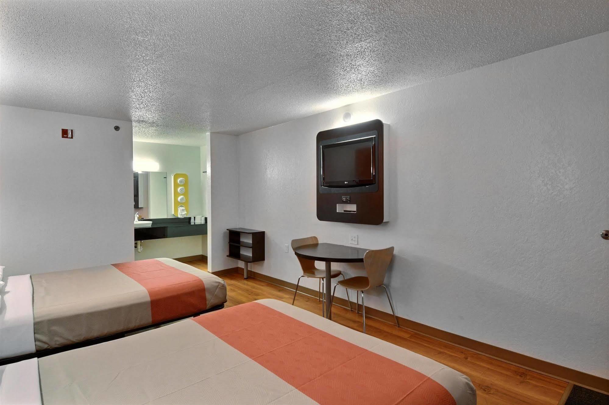 Motel 6-Tewksbury, Ma - Boston Экстерьер фото
