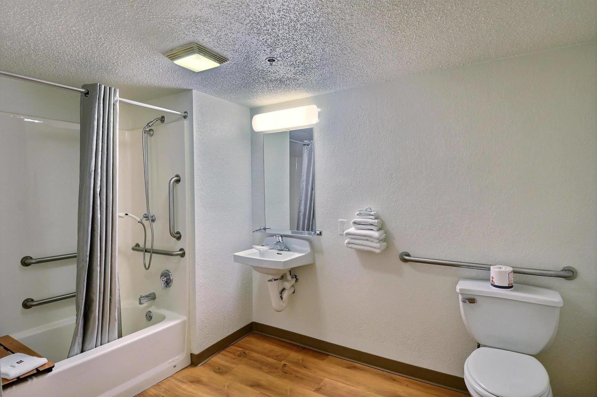Motel 6-Tewksbury, Ma - Boston Экстерьер фото